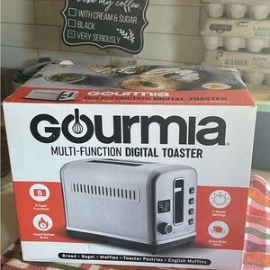 Gourmia Silver Multi-Function Digital Toaster